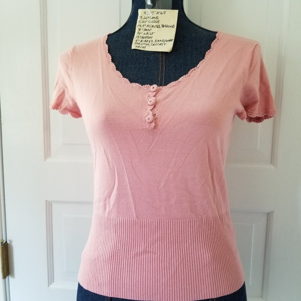✅NWT Rena Rowan PS Pink Stretch Knit Top With Crochet Tream $52, #605, B11